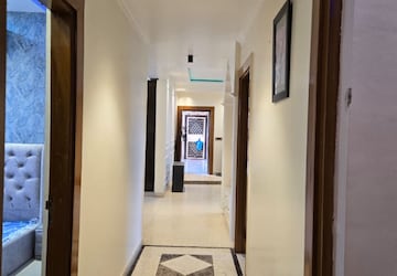 Building Lobby in 3 BHK Builder Floor at Kohli One Malibu Town, Malibu Town – for Rent