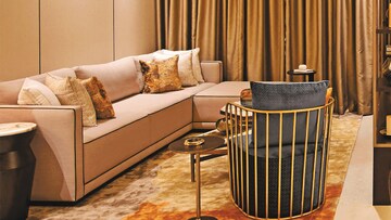 Bedroom in 2 BHK Apartment at Peninsula Salsette 27, Byculla – for Rent