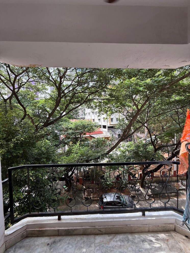 Garden, begumpet 2.5 Bedroom 1300 Sq.Ft. Apartment In Begumpet Hyderabad 9342668