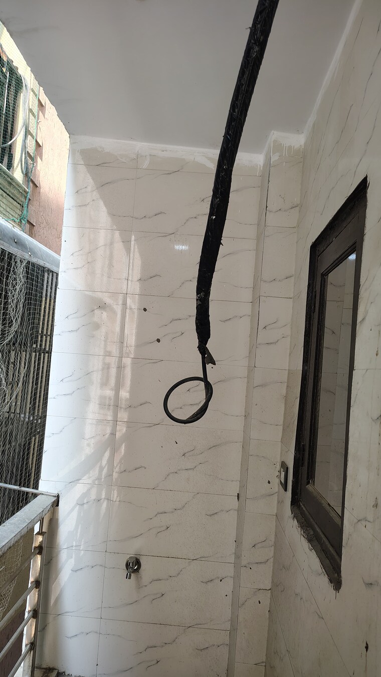 Bathroom, dwarka mor 2 Bedroom 540 Sq.Yd. Builder Floor In Dwarka Mor Delhi 9342665