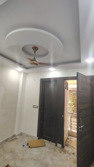 Furnished Amenities in 2 BHK Builder Floor at Dwarka Mor – for Rent