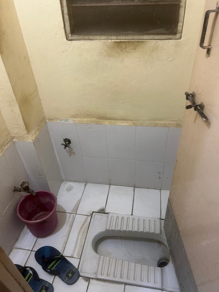 Bathroom, yash-sankul 2 Bedroom 720 Sq.Ft. Apartment In Pimple Saudagar Pune 9342702