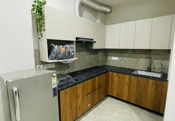 Kitchen in 1 BHK Builder Floor at Sector 39 – for Rent
