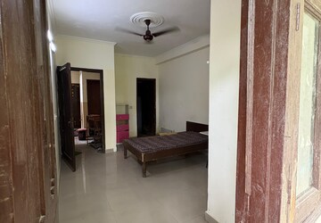 Room in 1 RK Builder Floor at Paryavaran Apartment, Vikas Puri – for Rent