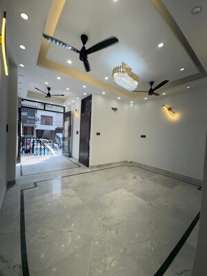 Room in 2 BHK Builder Floor at Malviya Nagar – for Sale