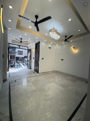 Room in 2 BHK Builder Floor at Malviya Nagar – for Sale