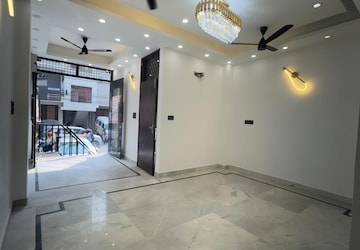 Room in 2 BHK Builder Floor at Malviya Nagar – for Sale