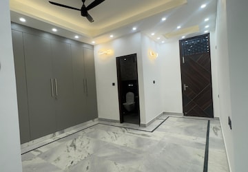 Room in 2 BHK Builder Floor at Malviya Nagar – for Sale