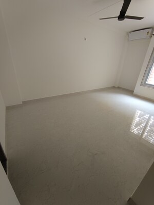 Room in 2 BHK Apartment at New Mhada Colony, Powai – for Rent