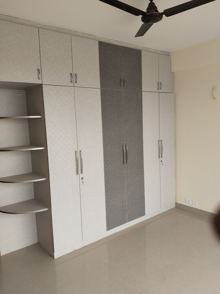 Kitchen, smart-world-gems 3 Bedroom 1423 Sq.Ft. Apartment In Sector 89 Gurgaon 9342860