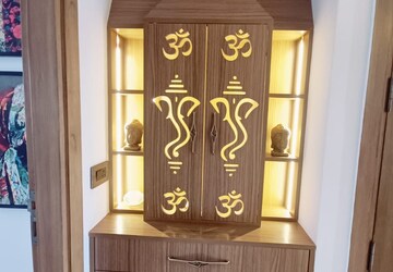 Building Lobby in 4 BHK Builder Floor at Ardee City, Sector 52 – for Sale