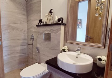 Bathroom in 4 BHK Builder Floor at Ardee City, Sector 52 – for Sale