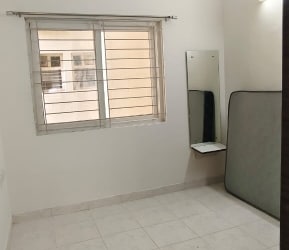 Room in 2.5 BHK Apartment at Mantri Celestia, Gachibowli – for Rent