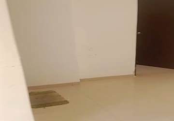 Room in 1 BHK Apartment at Dadar East – for Rent