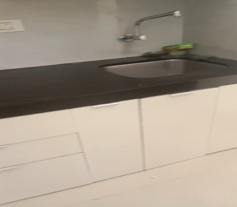 undefined, dadar east 1 Bedroom 600 Sq.Ft. Apartment In Dadar East Mumbai 9342918