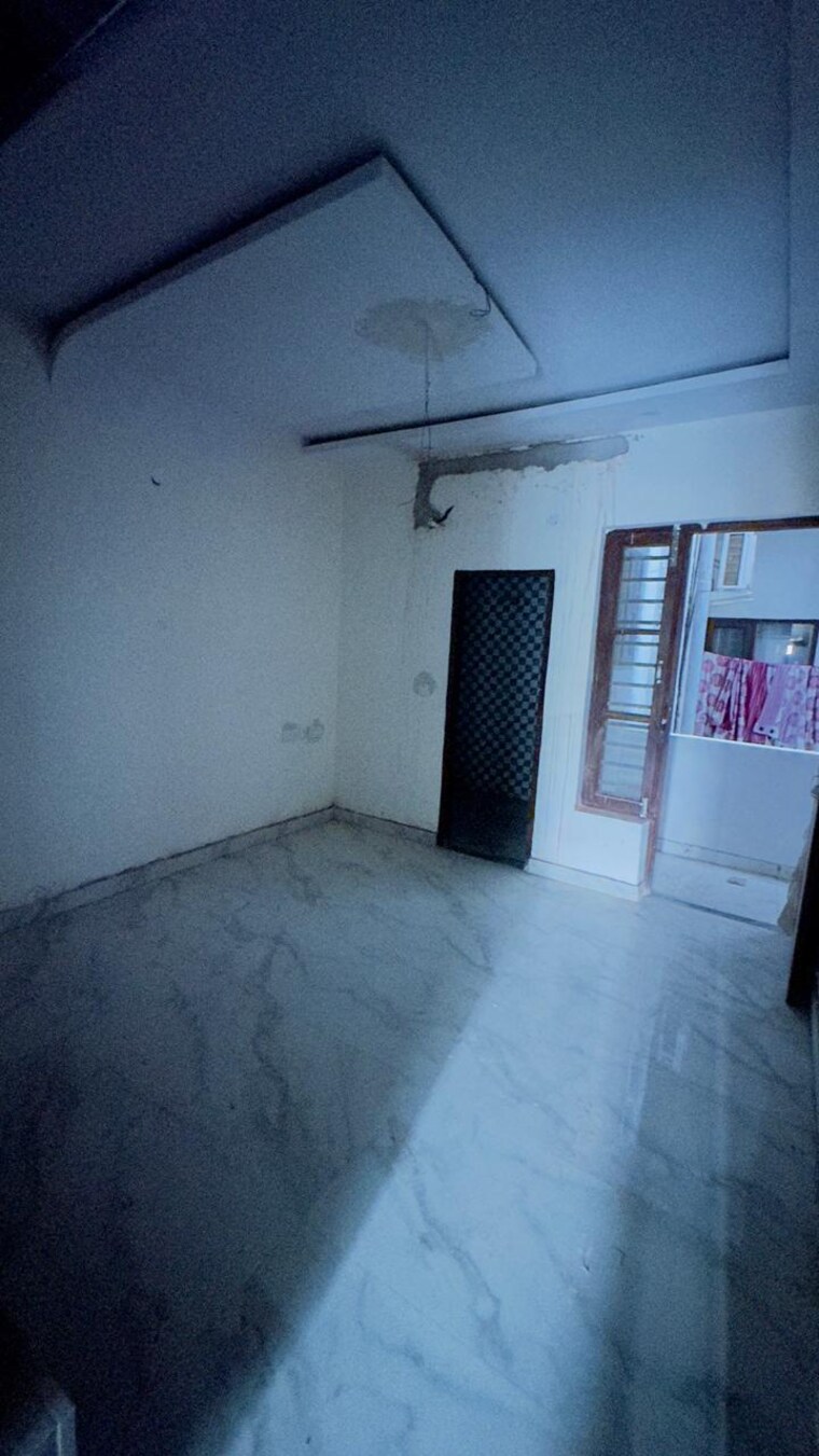 Room, sector 115 3 Bedroom 1180 Sq.Ft. Builder Floor In Sector 115 Mohali 9342946