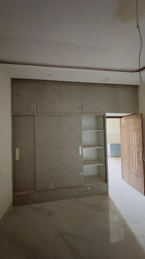 Room in 3 BHK Builder Floor at Sector 115 – for Sale