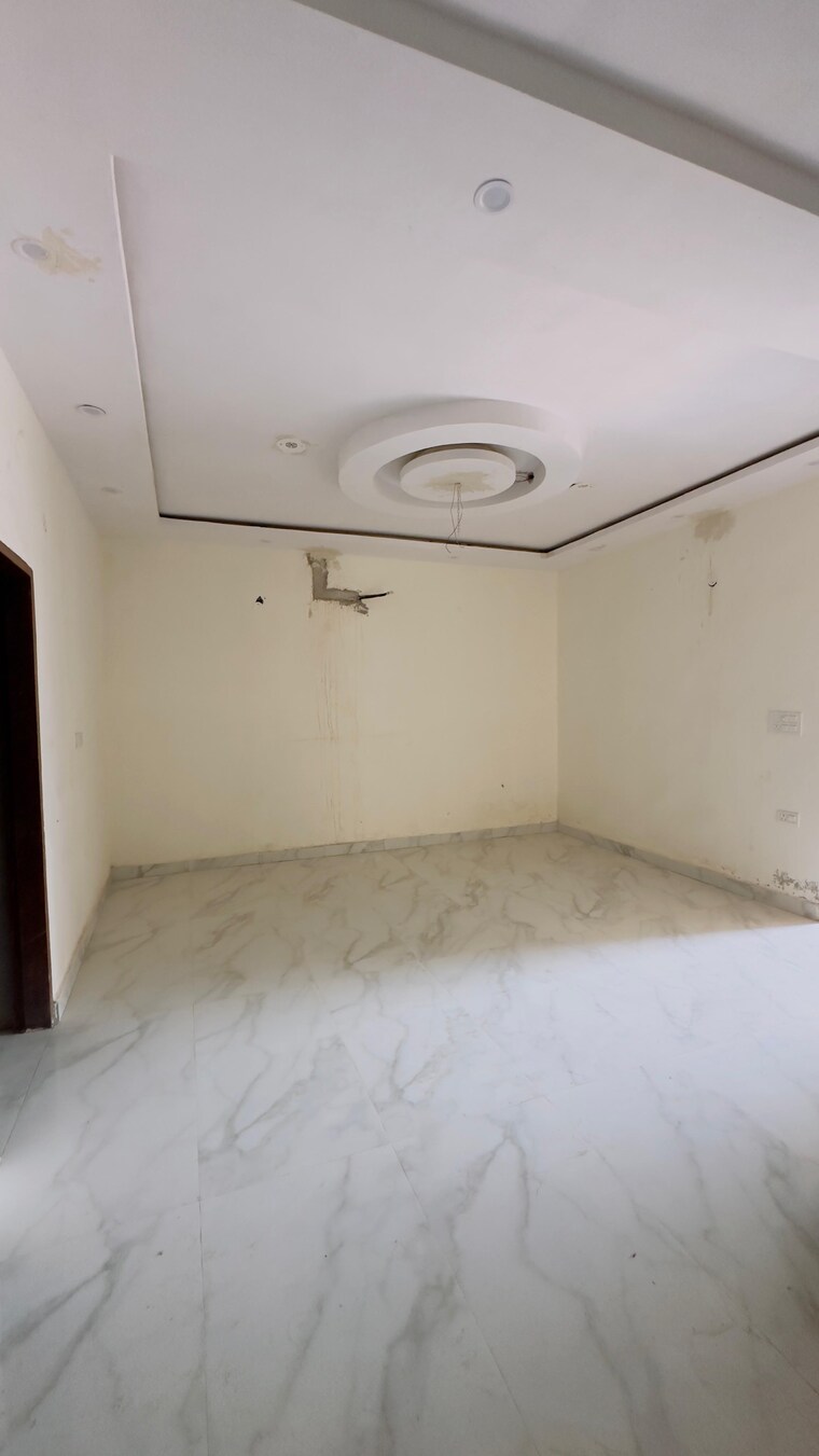 Room, sector 115 3 Bedroom 1180 Sq.Ft. Builder Floor In Sector 115 Mohali 9342946