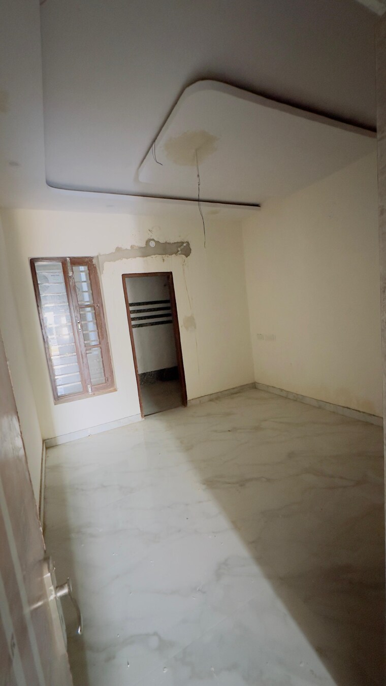Room, sector 115 3 Bedroom 1180 Sq.Ft. Builder Floor In Sector 115 Mohali 9342946