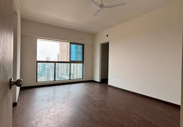 Room in 2 BHK Apartment at Raj Infinia, Malad West – for Rent