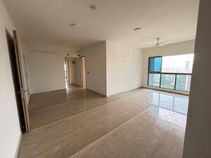 2 BHK Apartment For Rent in Raj Infinia, Malad West