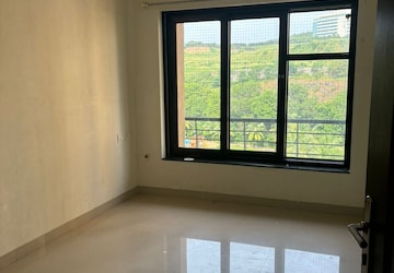 Room in 3 BHK Apartment at K Raheja Raheja Residency, Malad East – for Rent