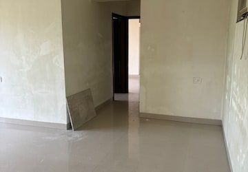 Room in 3 BHK Apartment at K Raheja Raheja Residency, Malad East – for Rent