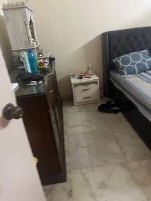 Bedroom in 2 BHK Apartment at Sindhi Society, Chembur – for Rent