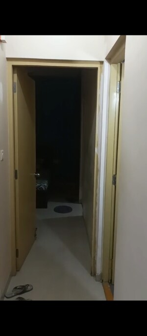 Bathroom in 1 BHK Apartment at Dombivli East – for Rent