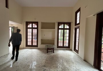 Room in 1 BHK Apartment at Pushpanjali Heights, Owale – for Rent