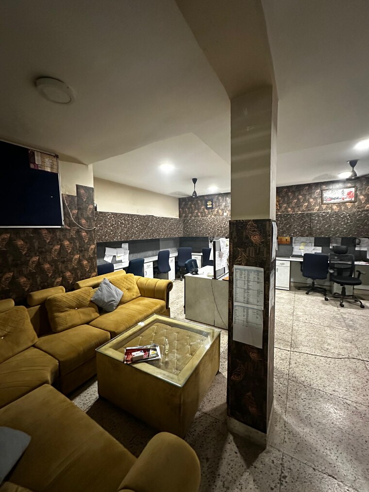 Team Area, shivalik colony Commercial Office Space 1800 Sq.Ft. In Shivalik Colony Delhi 9342975