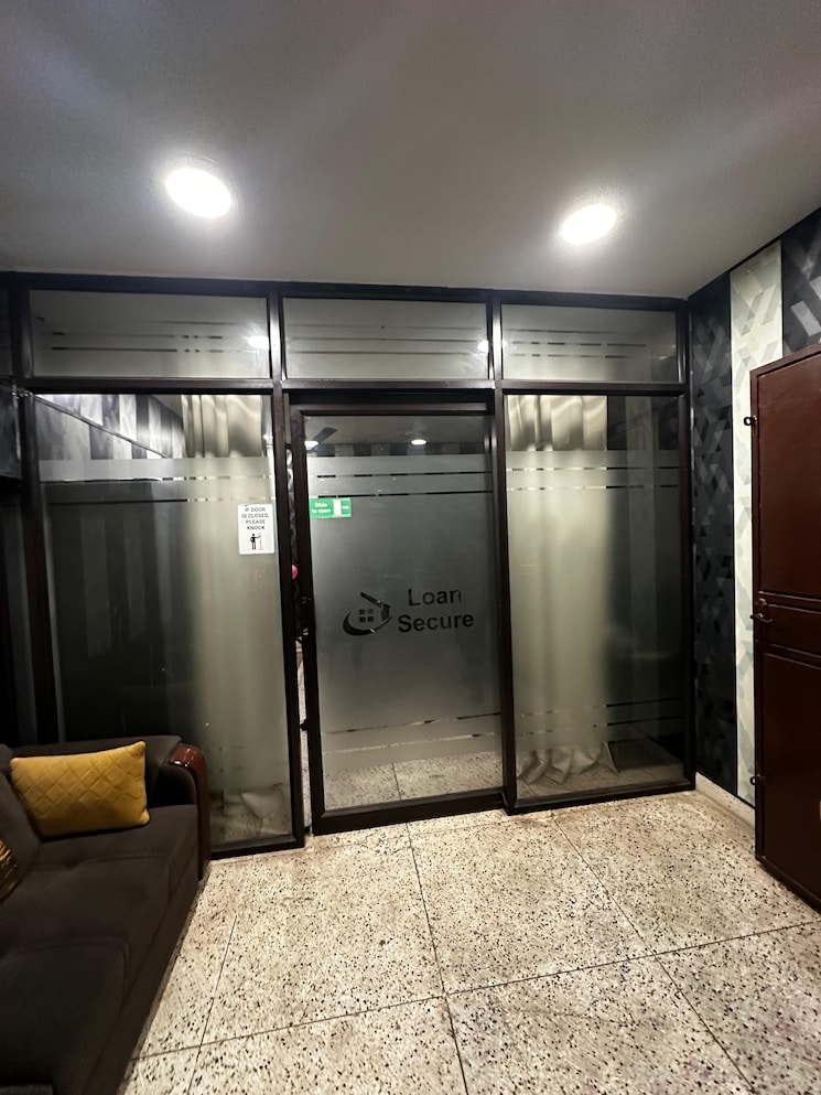 Other, shivalik colony Commercial Office Space 1800 Sq.Ft. In Shivalik Colony Delhi 9342975