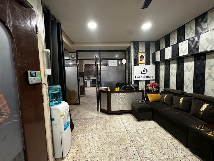 Team Area, shivalik colony Commercial Office Space 1800 Sq.Ft. In Shivalik Colony Delhi 9342975