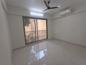 Room in 2 BHK Apartment at Diamond Garden, Chembur – for Rent