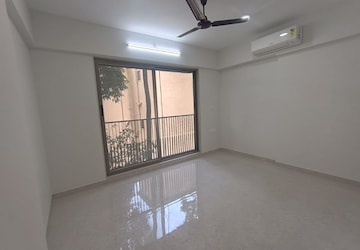 Room in 2 BHK Apartment at Diamond Garden, Chembur – for Rent