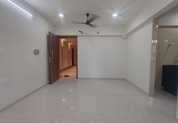 Room in 2 BHK Apartment at Diamond Garden, Chembur – for Rent