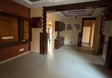 Room in 3 BHK Apartment at Tulip White, Sector 69 – for Rent