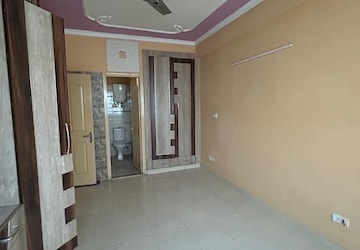 Room in 3 BHK Apartment at Tulip White, Sector 69 – for Rent