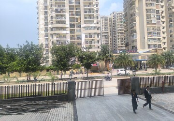 Shop – Exterior View View at Spectrum Metro, Sector 75 - for Rent