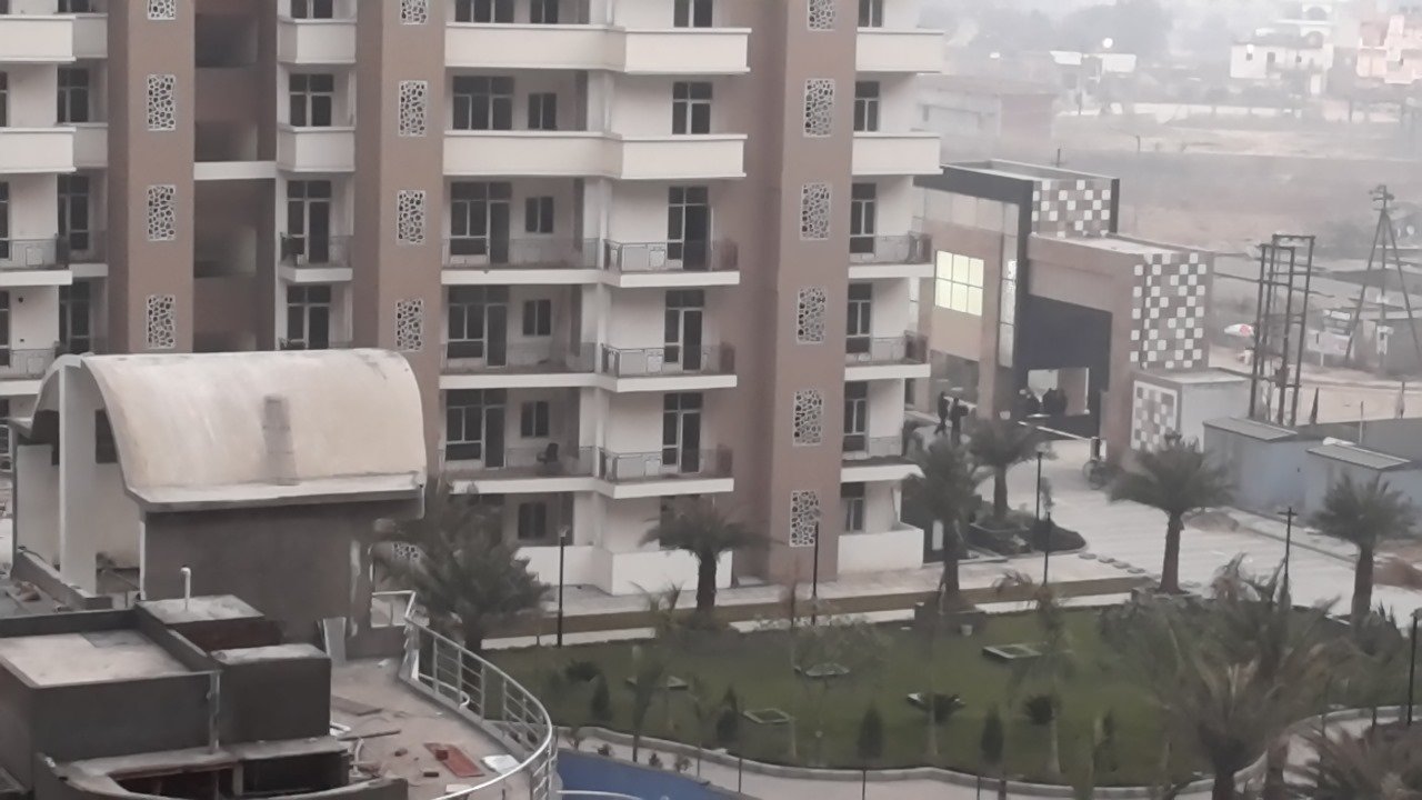 3 BHK Apartment For Rent in JM Aroma