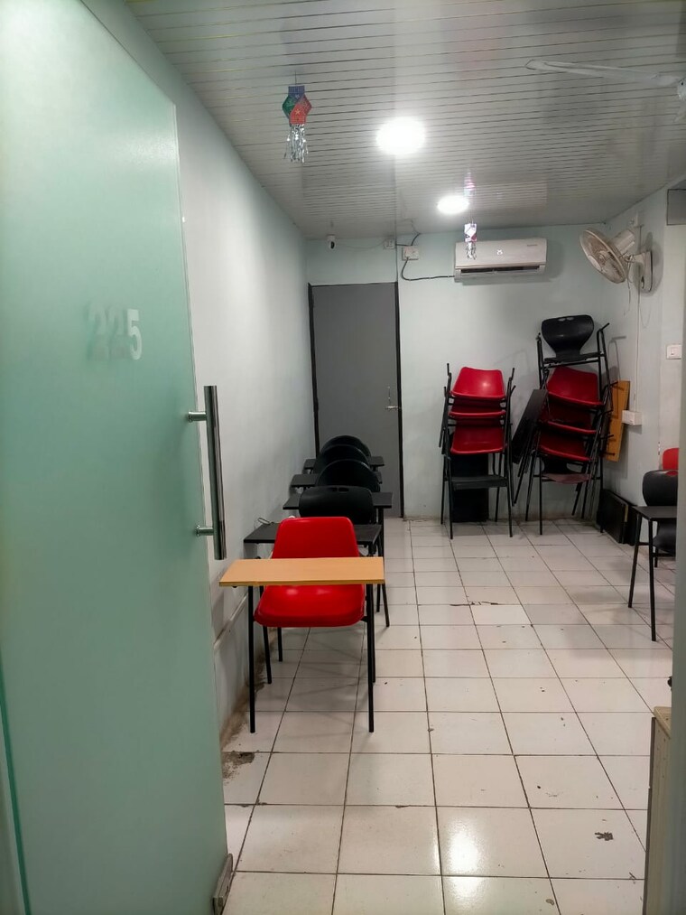 Exterior View, sohrab-hall Commercial Office Space 1000 Sq.Ft. In Sangamvadi Pune 9342971