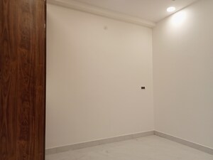 Room in 3 BHK Builder Floor at Mahavir Enclave 1 – for Rent