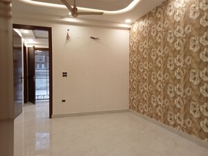 Room in 3 BHK Builder Floor at Mahavir Enclave 1 – for Rent