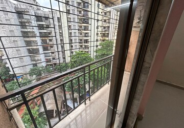 1 BHK Apartment For Rent in Mahavir Kalpavruksha, Ghodbunder Road