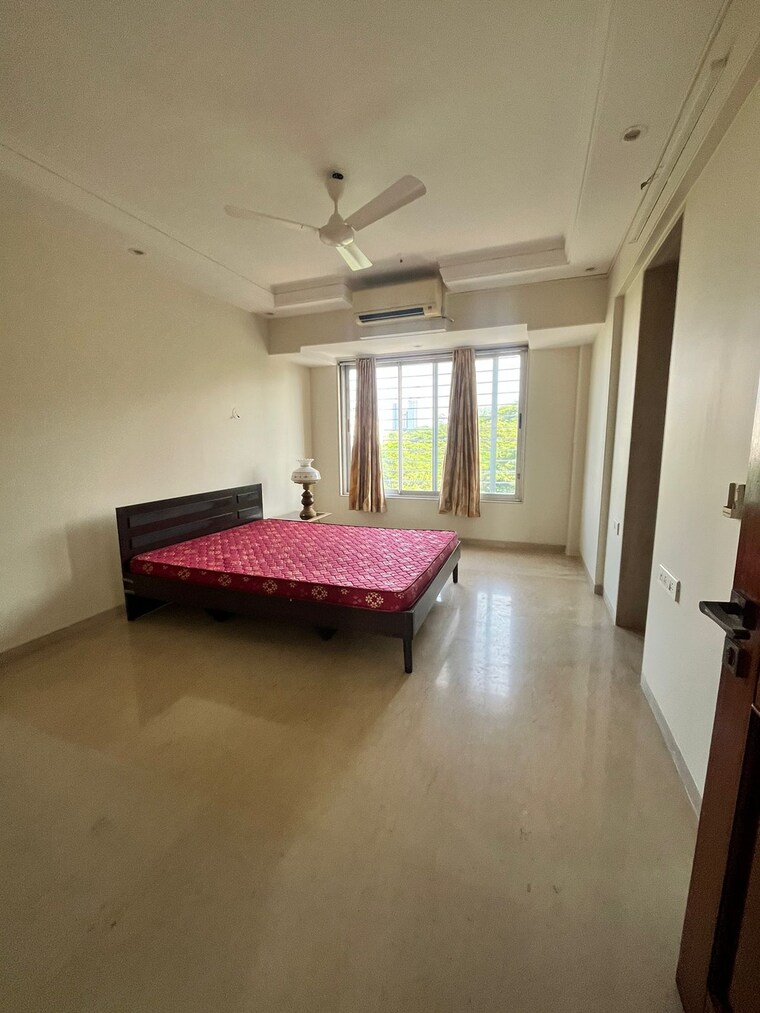 Bedroom, concrete-sai-srishti 4 Bedroom 1950 Sq.Ft. Apartment In Chembur Mumbai 9343031