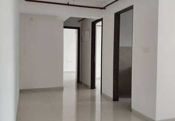 Room in 2 BHK Apartment at Sunteck Avenue 2, Goregaon West – for Rent