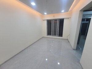 1 BHK Apartment For Rent in Bindra Complex, Andheri East