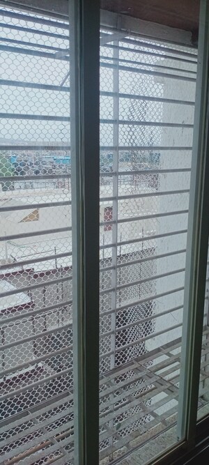 1 BHK Apartment – Exterior View View at Bindra Complex, Andheri East - for Rent