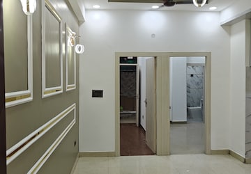 Room in 3 BHK Builder Floor at Shakti Khand Iii – for Sale