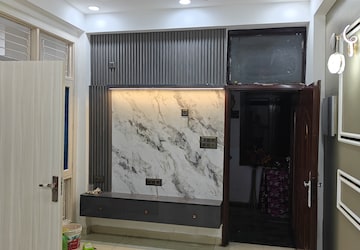 Room in 3 BHK Builder Floor at Shakti Khand Iii – for Sale
